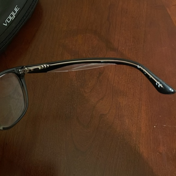 Vogue women eyeglass - Picture 3 of 12